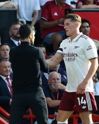 基翁：阿尔特塔必须拿个冠枪迷等不及了，你看纽卡水晶宫都有