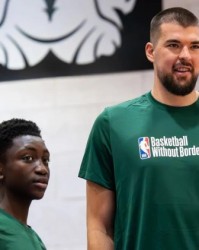 开云入口-祖巴茨：喜欢和年轻人分享我的经验 这让我很有成就感