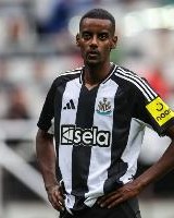 记者：曼联尝试截胡埃基蒂克未能成功，利物浦还在关注伊萨克