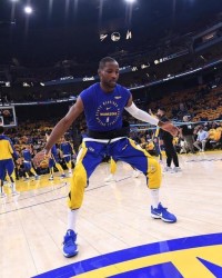 勇士态度松动？国王2换1报价引关注 库明加交易谈判或涉第三方